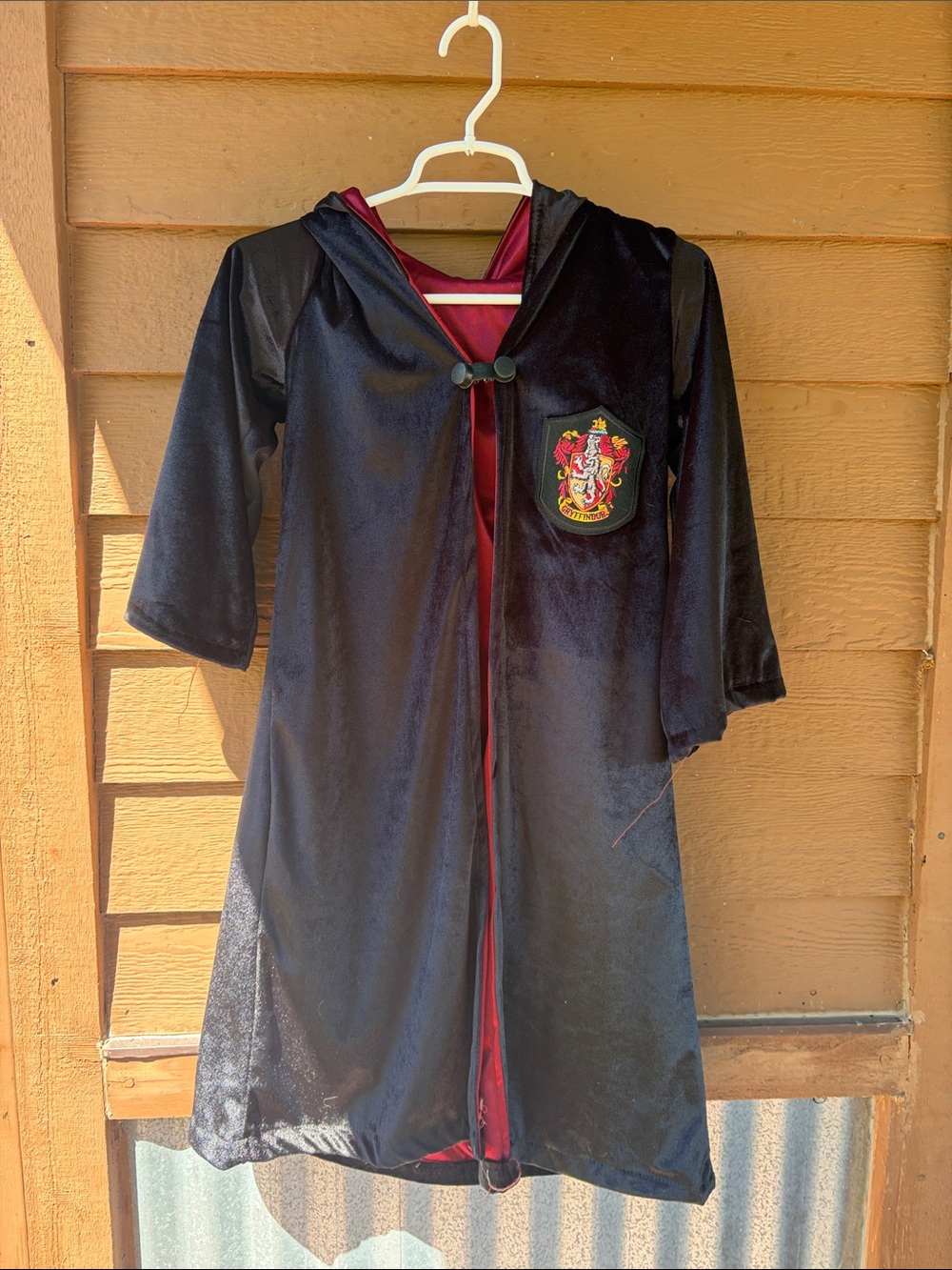 Black and Red Gryffindor Robe Costume